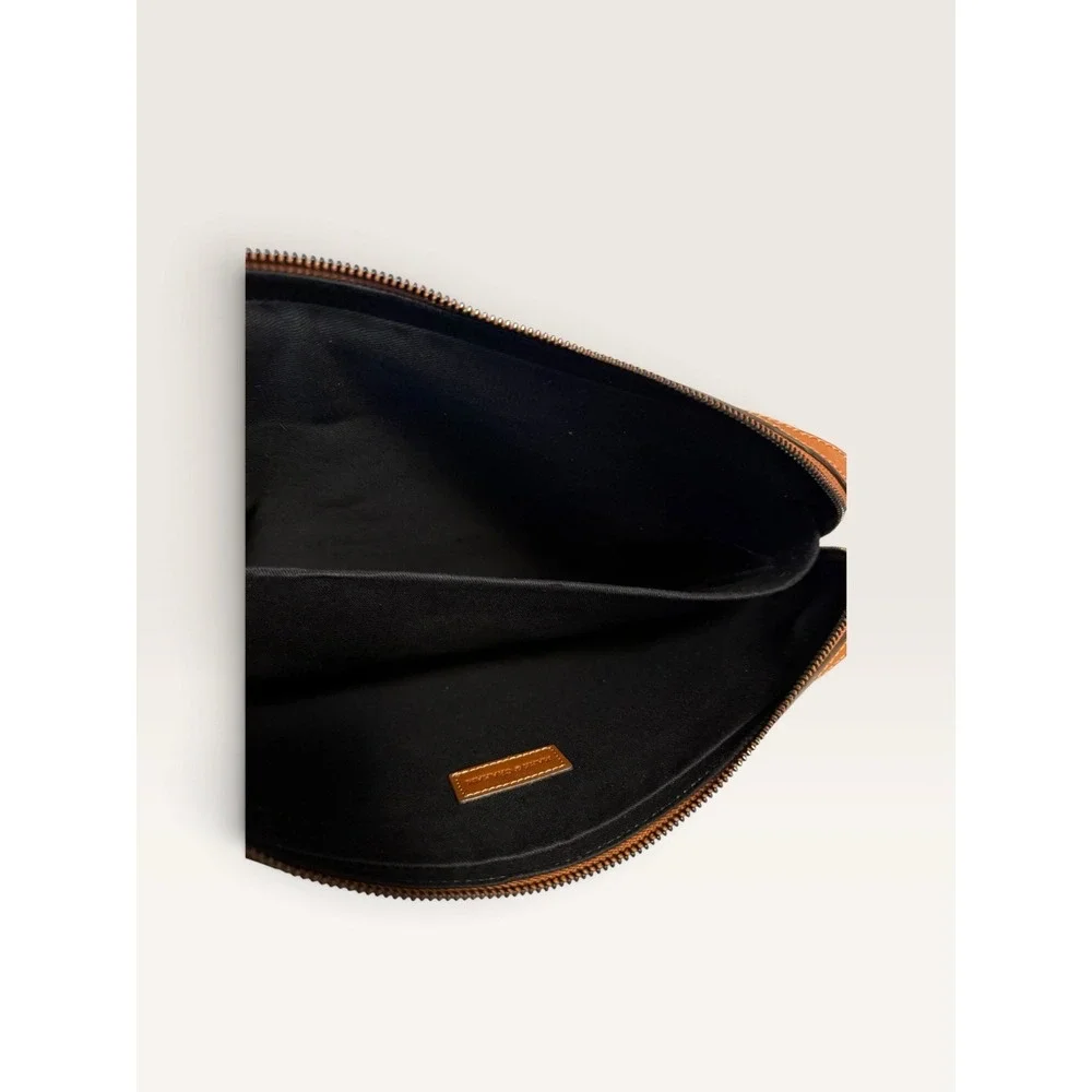 MARK AND GRAHAM LEATHER LAPTOP ZIPPER CASE CAMEL BROWN